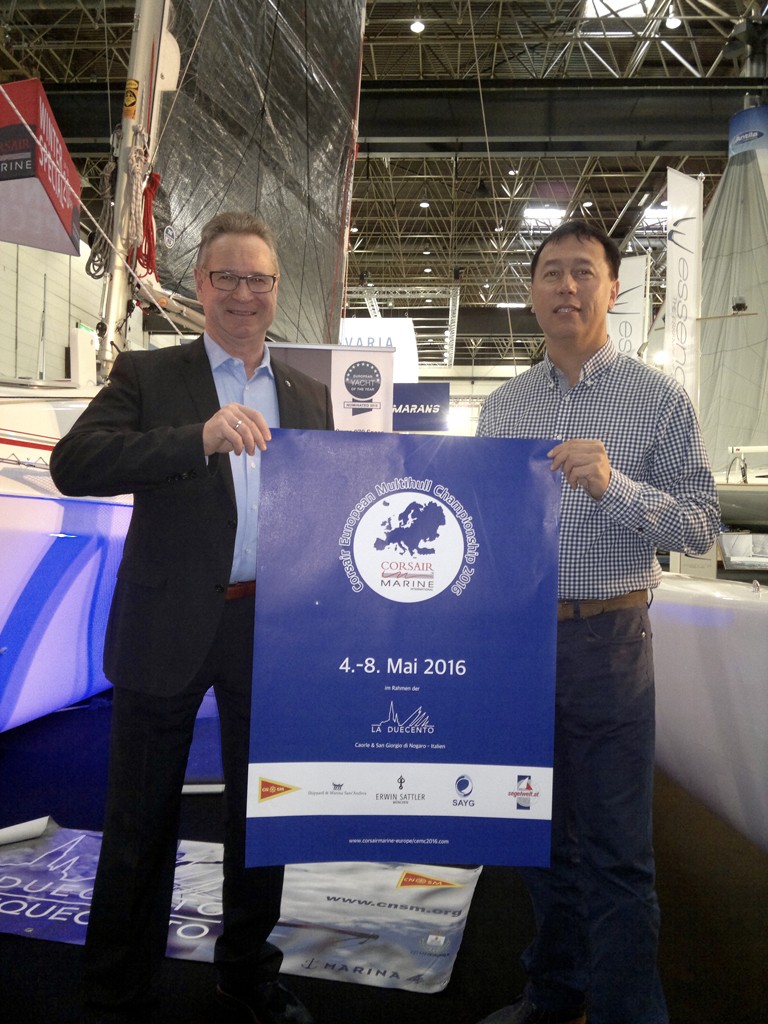 Richard Müller (Geschäftsführer Erwin Sattler Uhren) & Kresimir Secak (CEO Corsair Marine Int'l) mit CEMC 2016 Poster